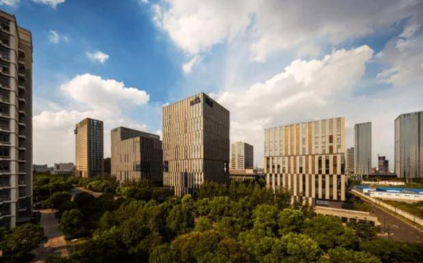上海鴻元中心：高性價比租賃，滿足企業(yè)多樣需求
